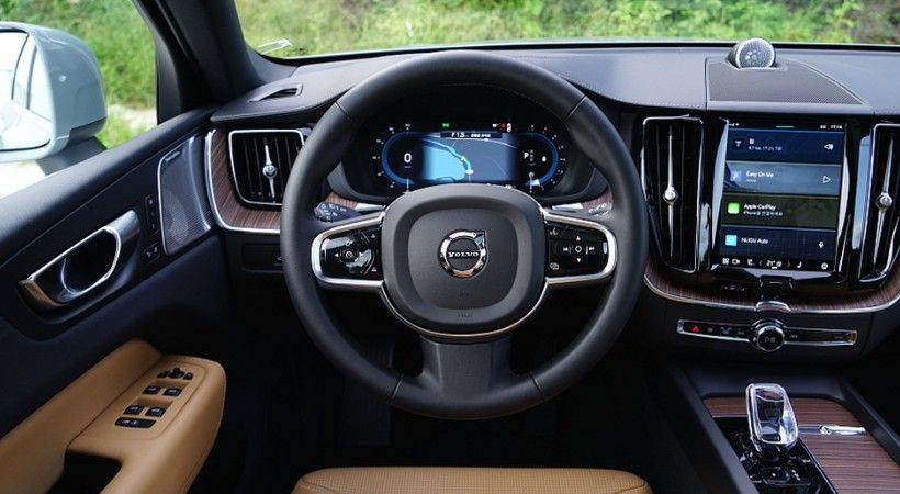 볼보 XC60